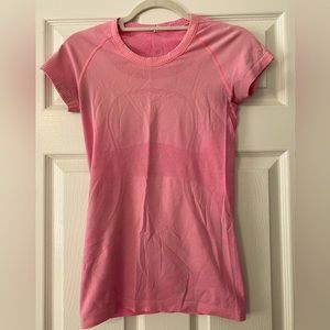 Lululemon Swiftly Tech Short Sleeve Top Size 6